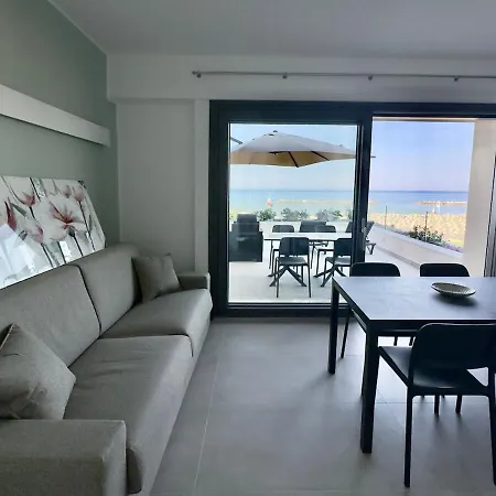 A Terrace Overlooking The Sea - Palms 9 Διαμέρισμα *